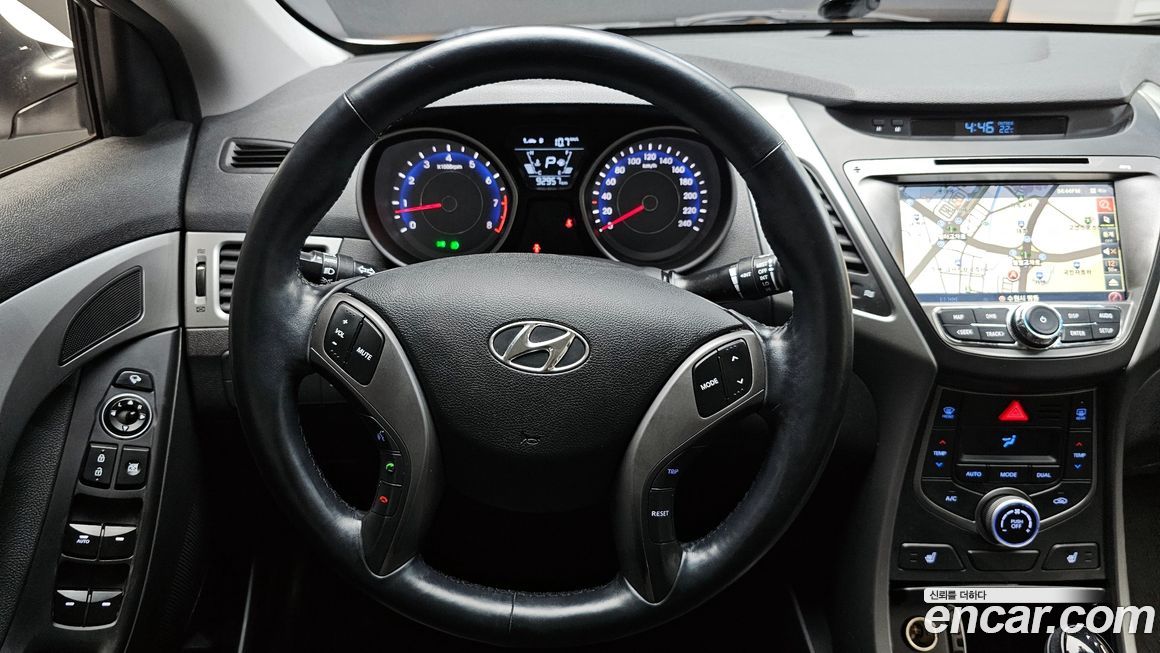 Hyundai AVANTE 2015