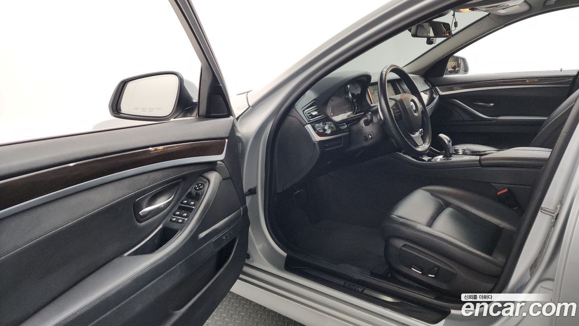 BMW 5-Series 2015
