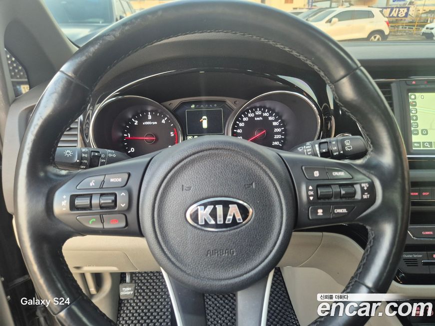 Kia Canival 2018
