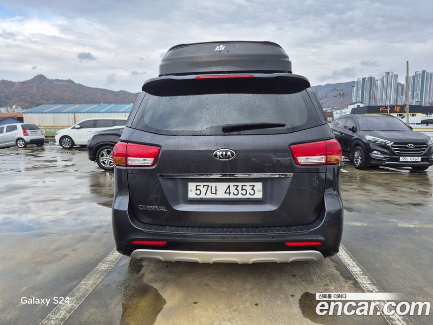 Kia Canival 2018