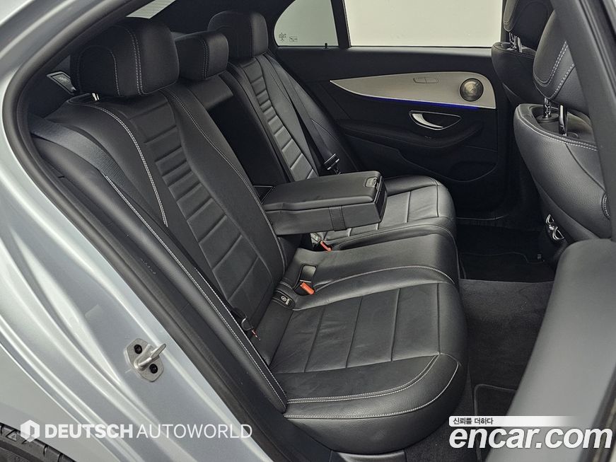 Mercedes-Benz E-Class 2021