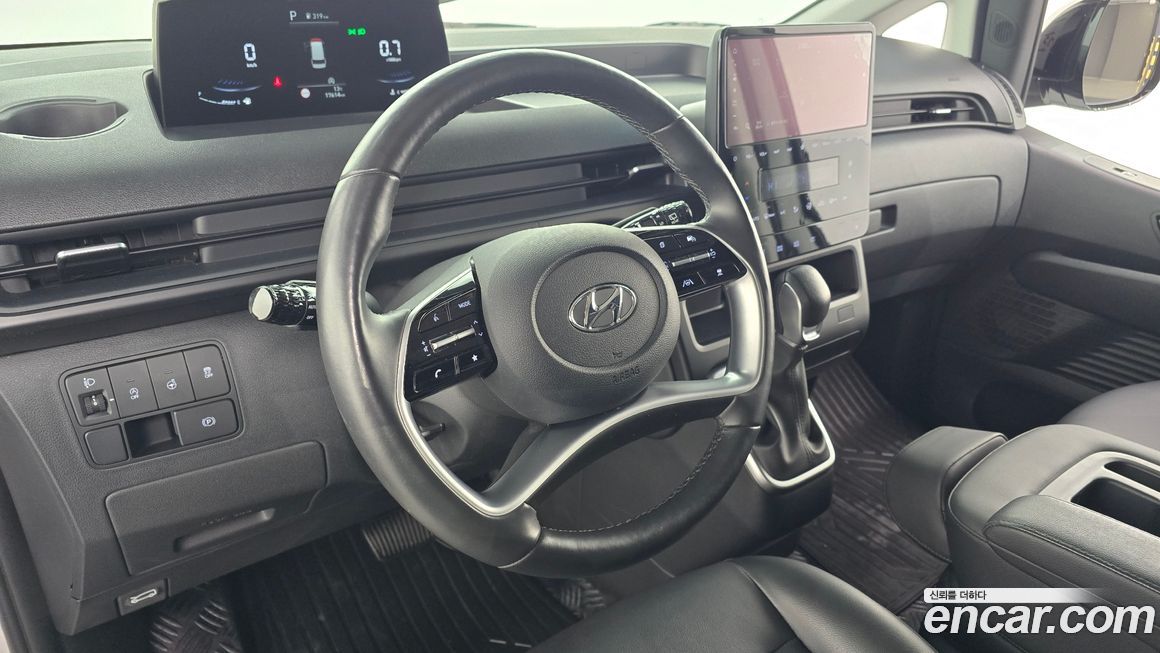 Hyundai Staria 2023