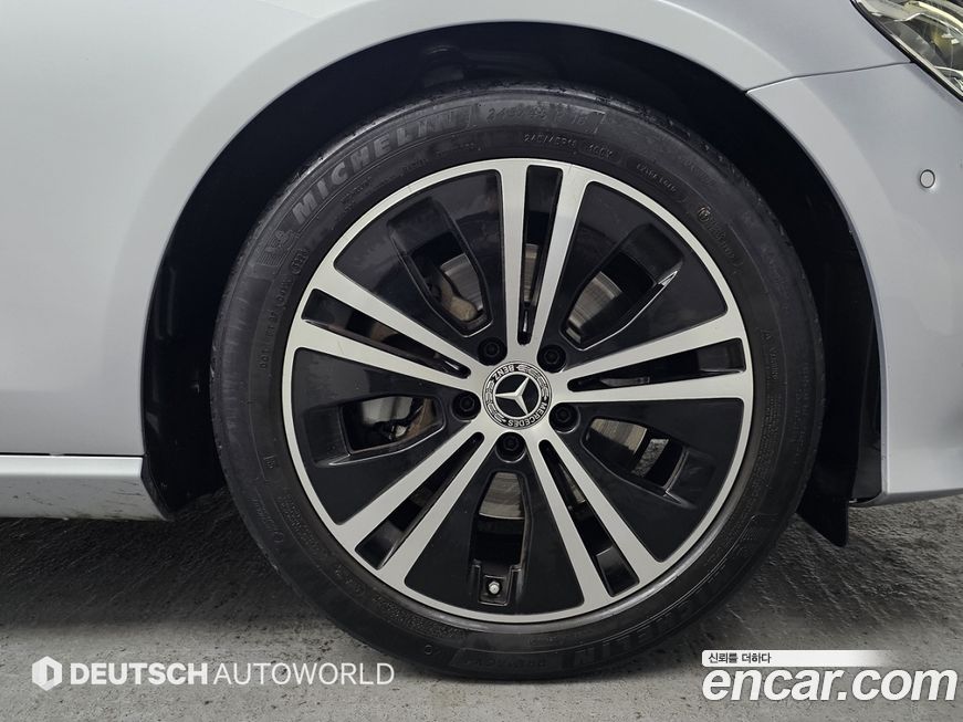 Mercedes-Benz E-Class 2021