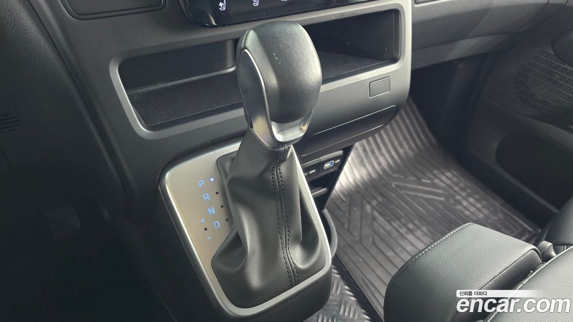 Hyundai Staria 2023