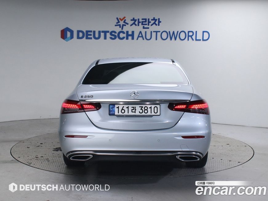 Mercedes-Benz E-Class 2021