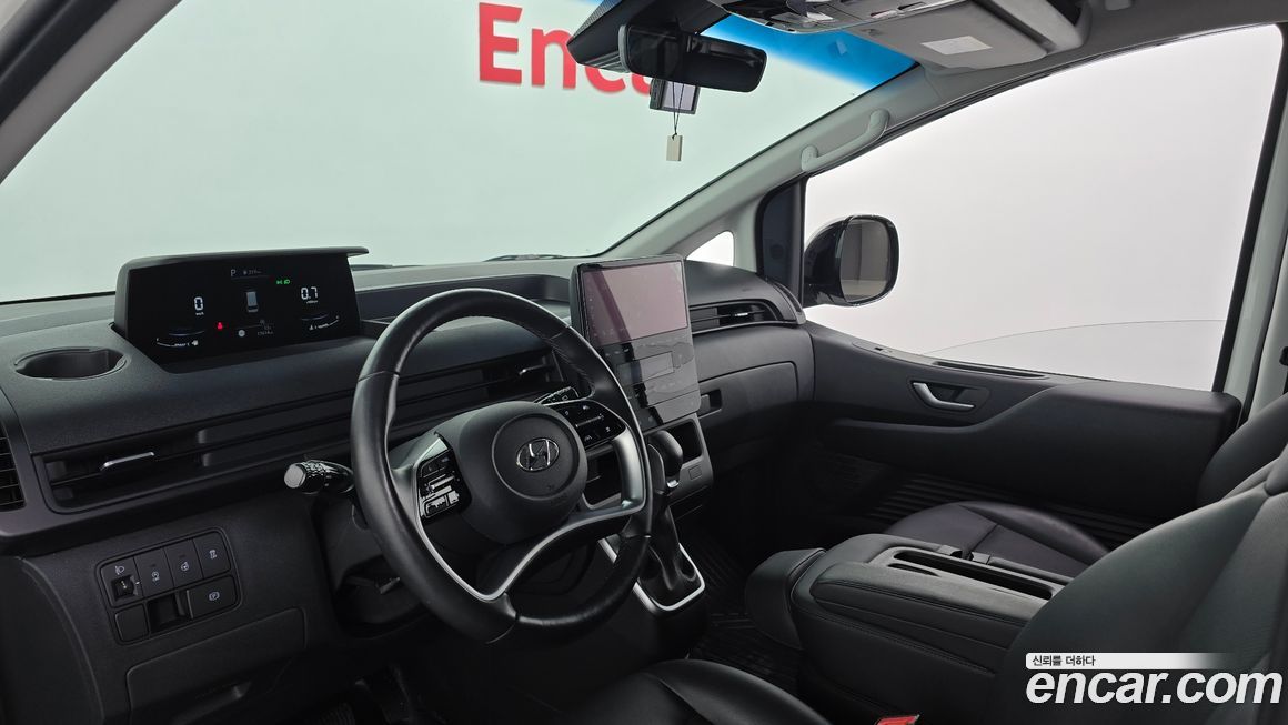 Hyundai Staria 2023