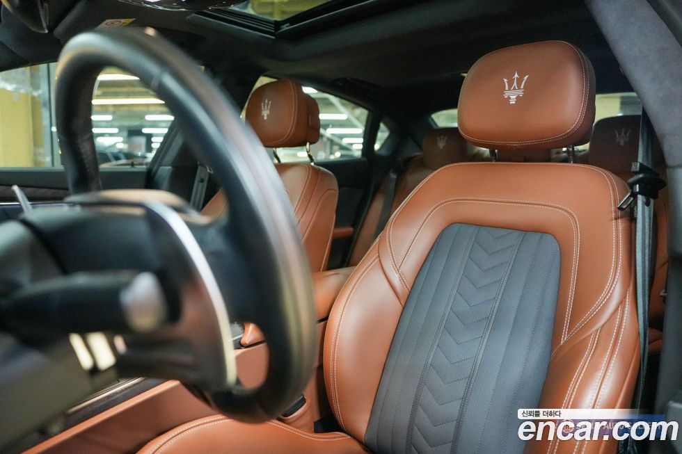 Maserati Quattroporte 2020