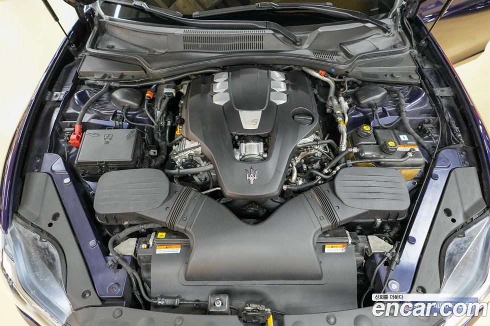 Maserati Quattroporte 2020