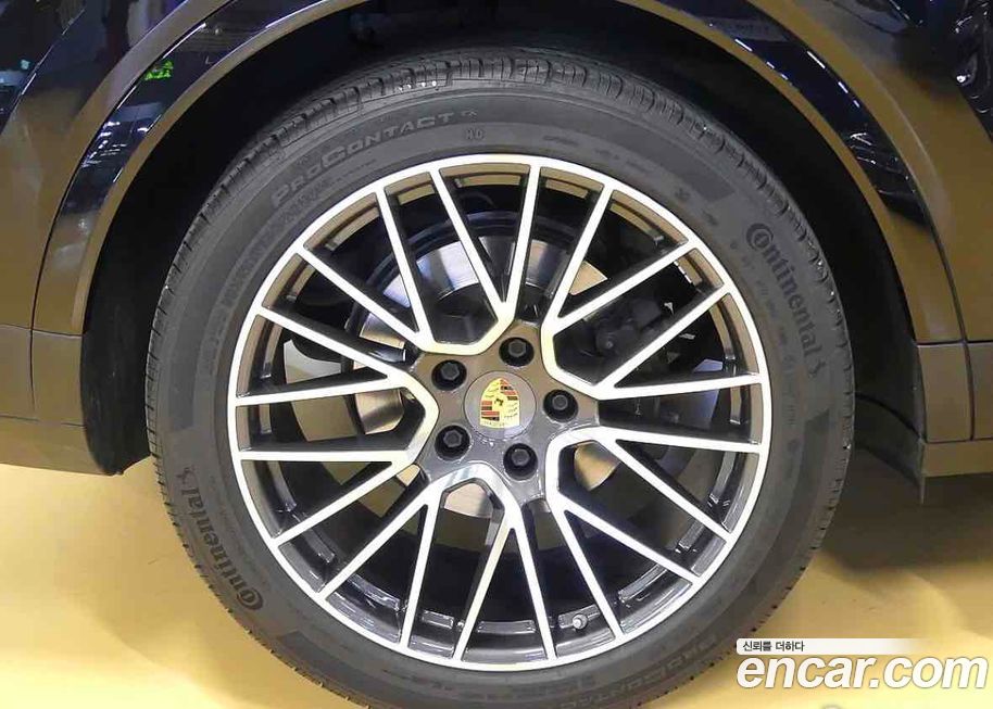 Porsche Cayenne 2021