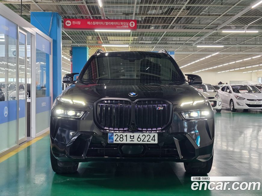 BMW X7 2025