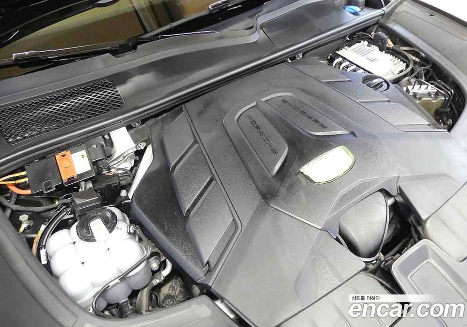 Porsche Cayenne 2021