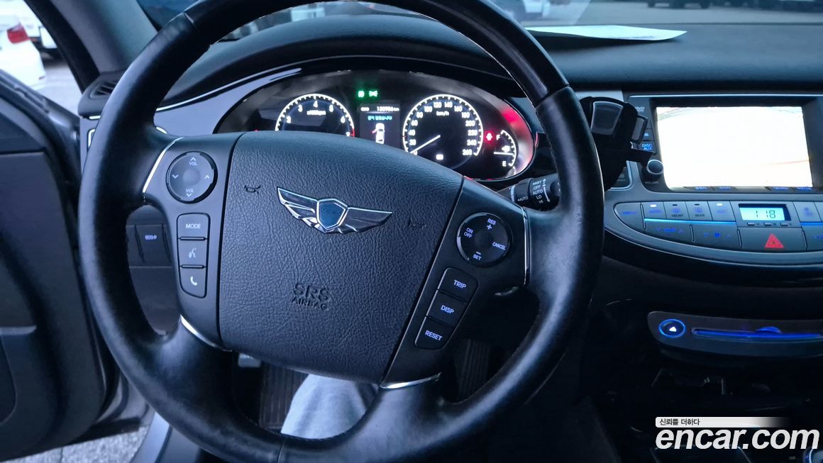 Hyundai Genesis 2012