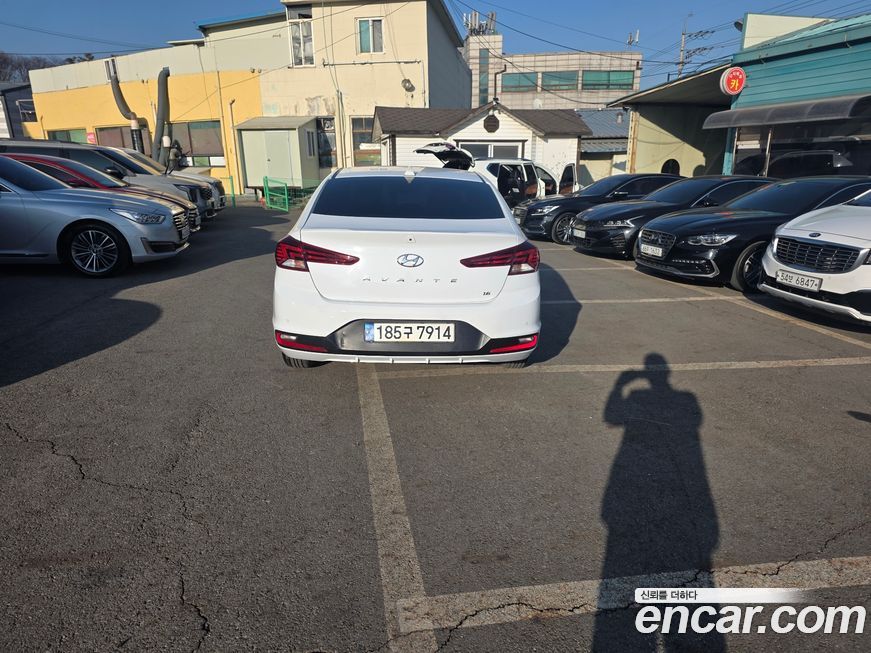 Hyundai AVANTE 2019