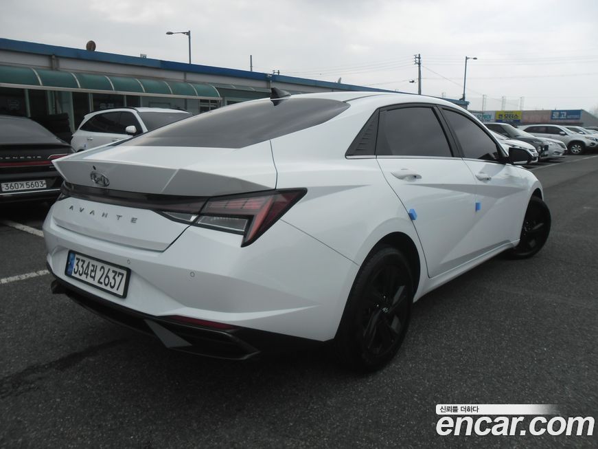 Hyundai AVANTE 2022
