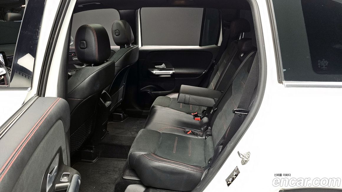 Mercedes-Benz GLB-Class 2021