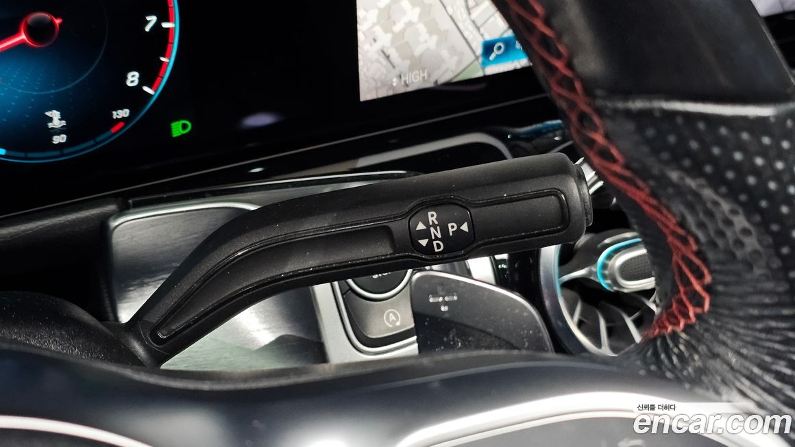 Mercedes-Benz GLB-Class 2021