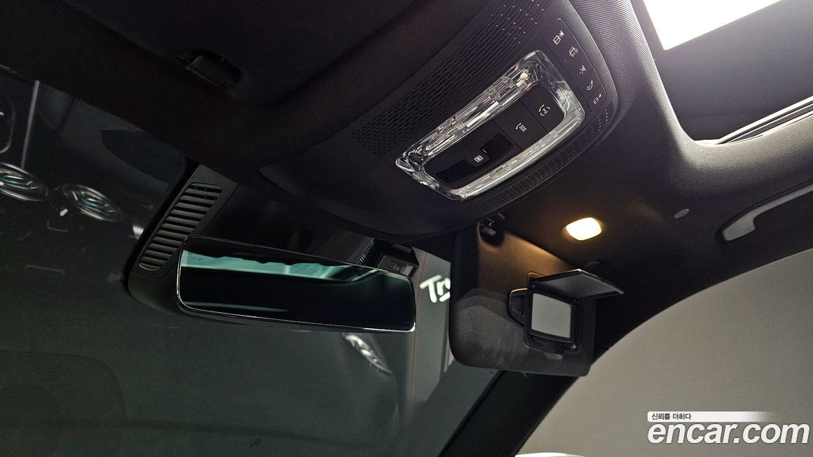 Mercedes-Benz GLB-Class 2021