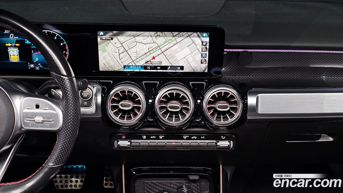 Mercedes-Benz GLB-Class 2021