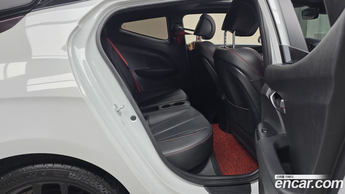 Hyundai Veloster 2019