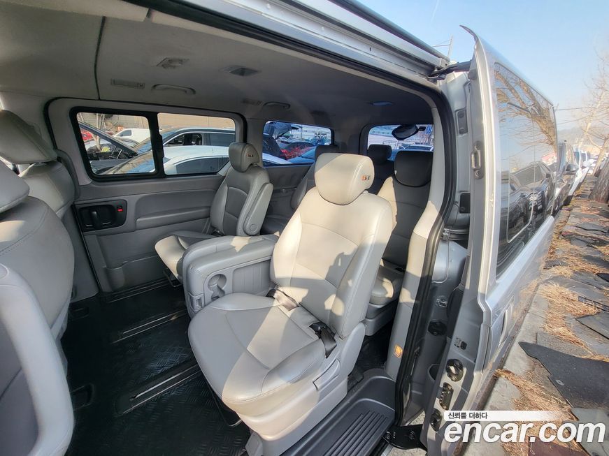 Hyundai Starex 2019