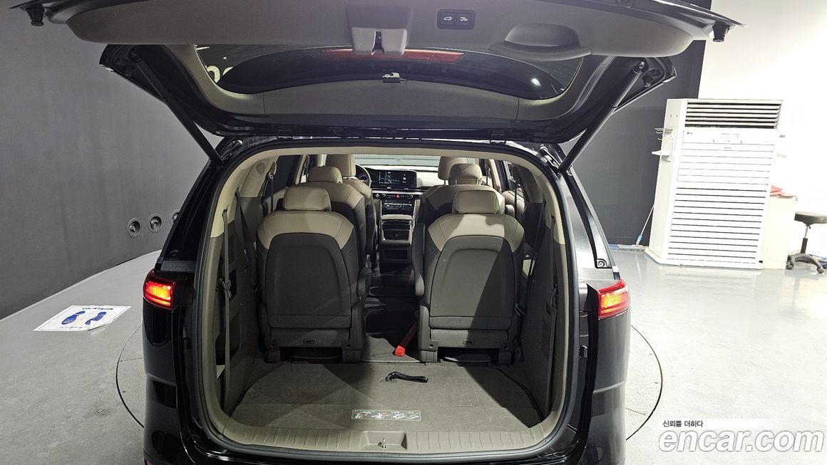 Kia Canival 2021