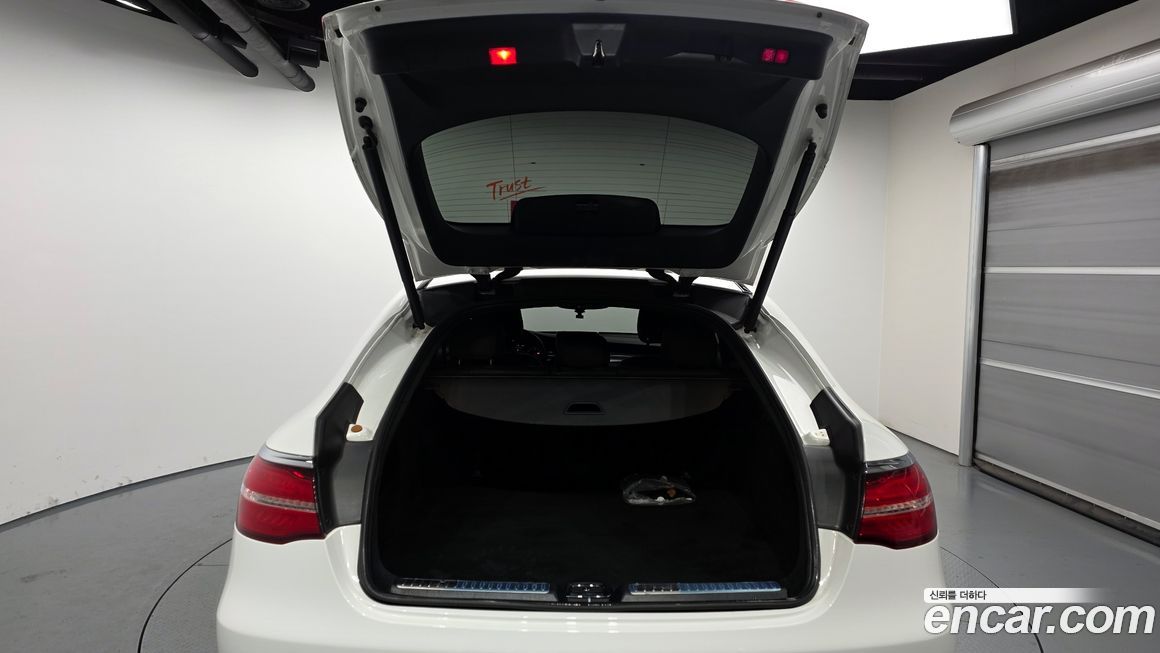 Mercedes-Benz GLC-Class 2019