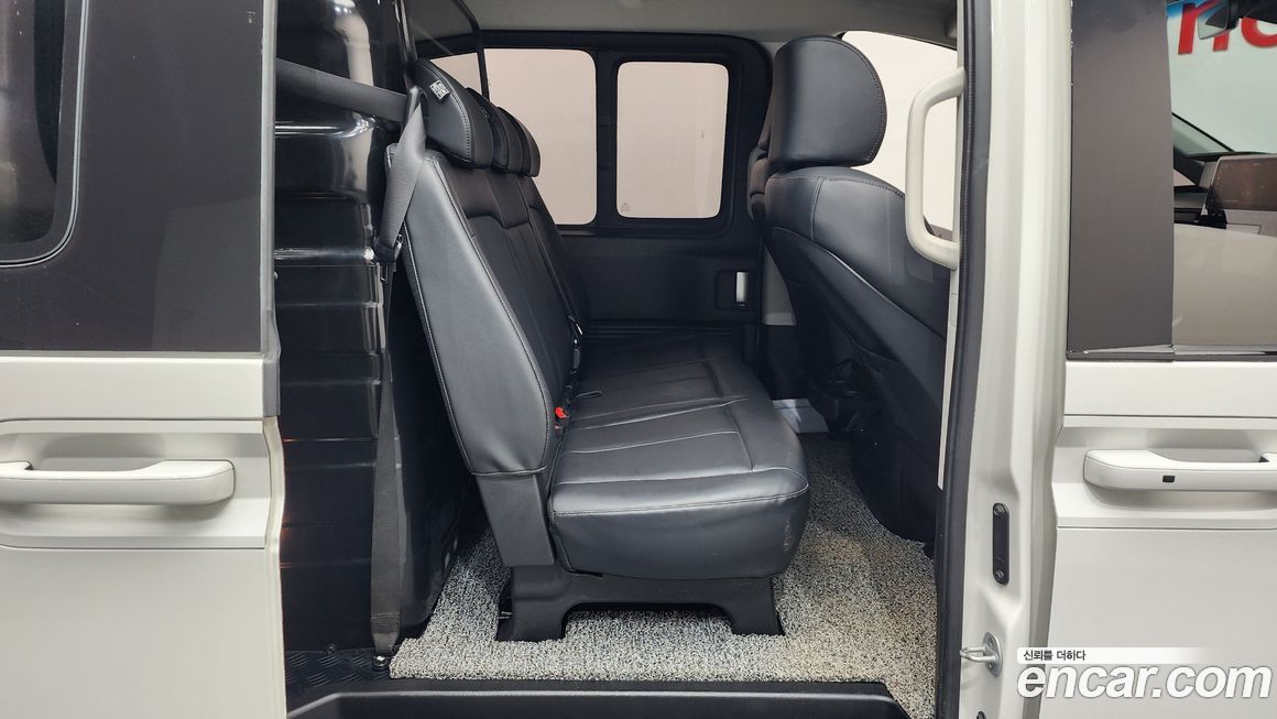Hyundai Staria 2023