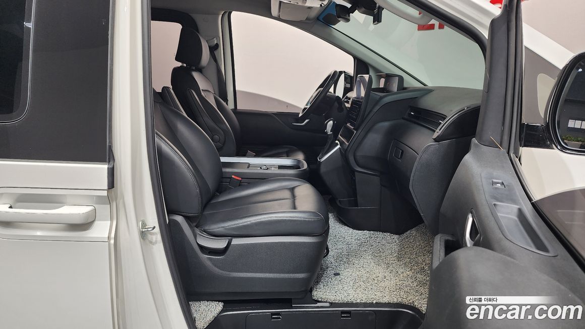 Hyundai Staria 2023