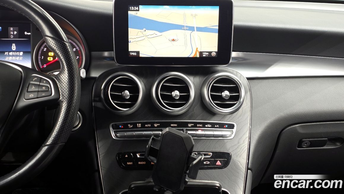 Mercedes-Benz GLC-Class 2019