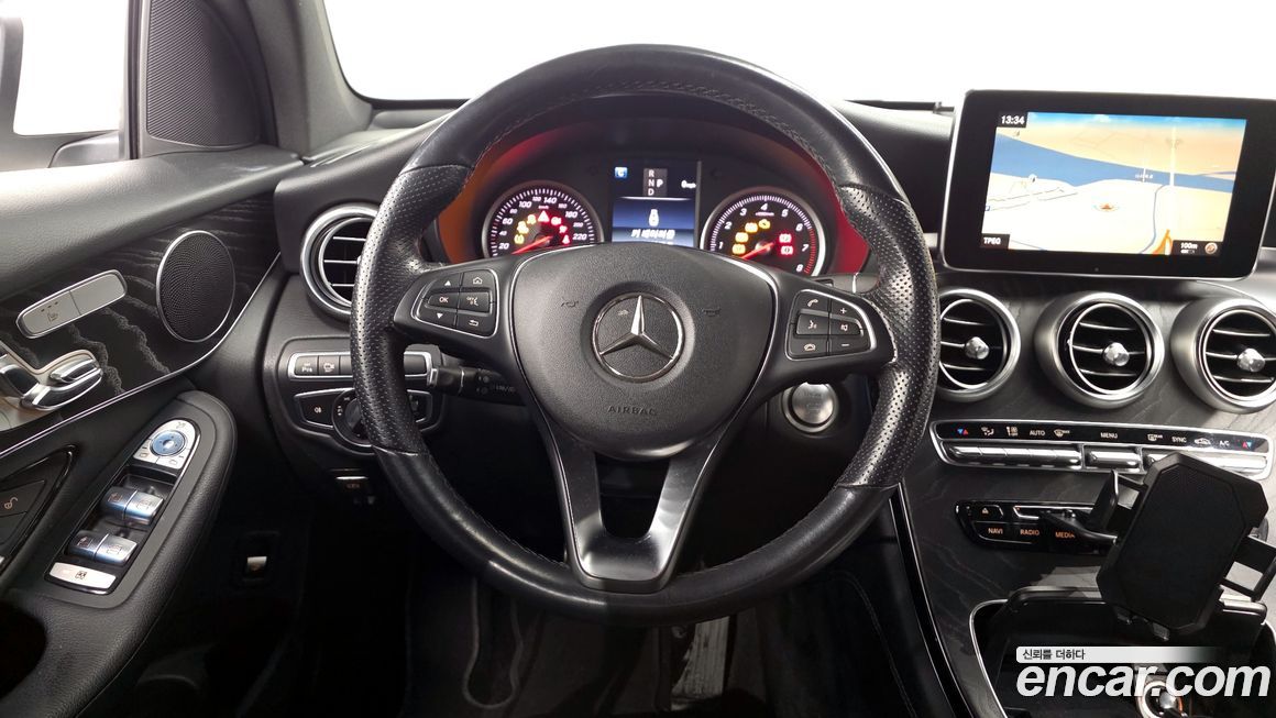 Mercedes-Benz GLC-Class 2019