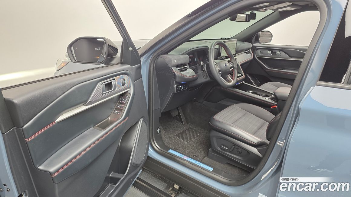 Ford Explorer 2025
