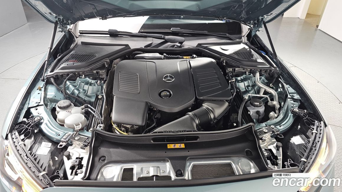 Mercedes-Benz E-Class 2025