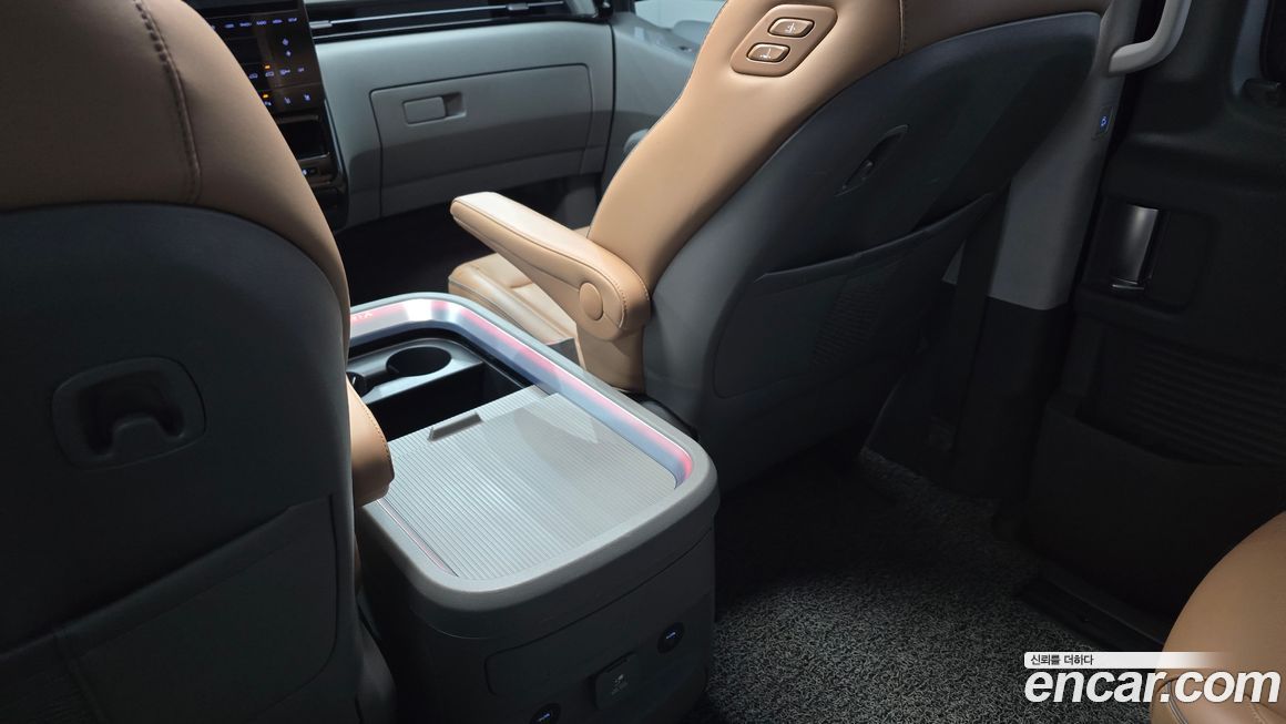 Hyundai Staria 2022