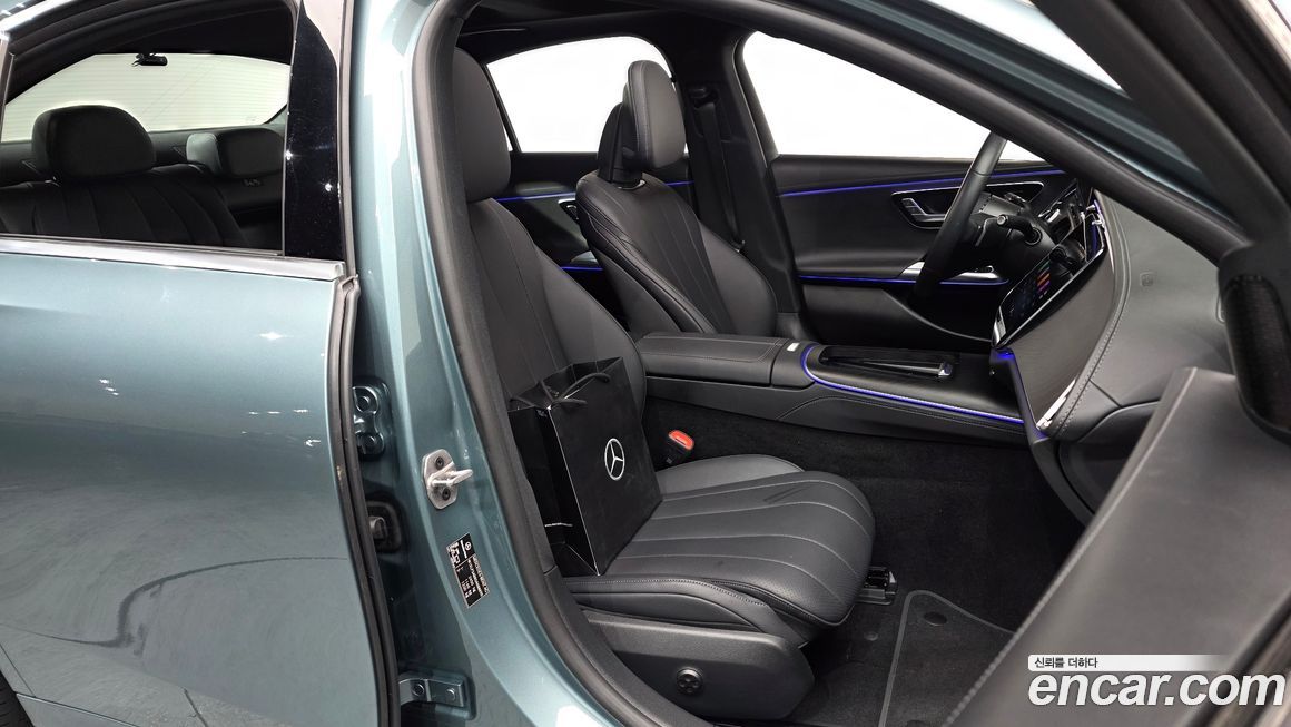 Mercedes-Benz E-Class 2025