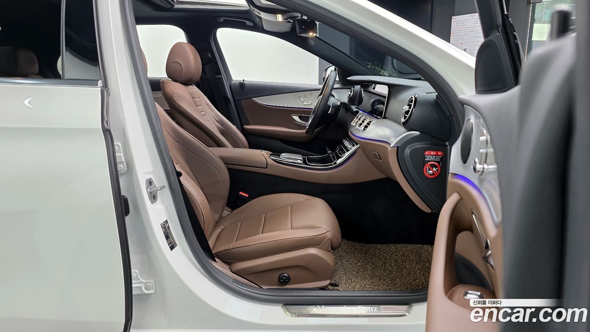 Mercedes-Benz E-Class 2021