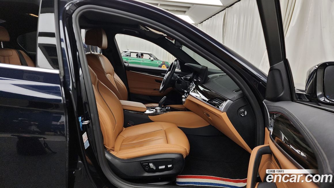 BMW 5-Series 2021