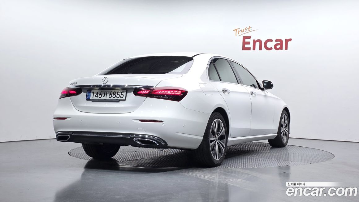 Mercedes-Benz E-Class 2021