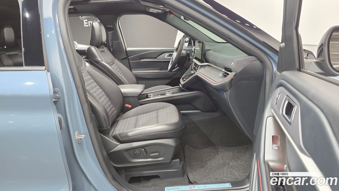 Ford Explorer 2025