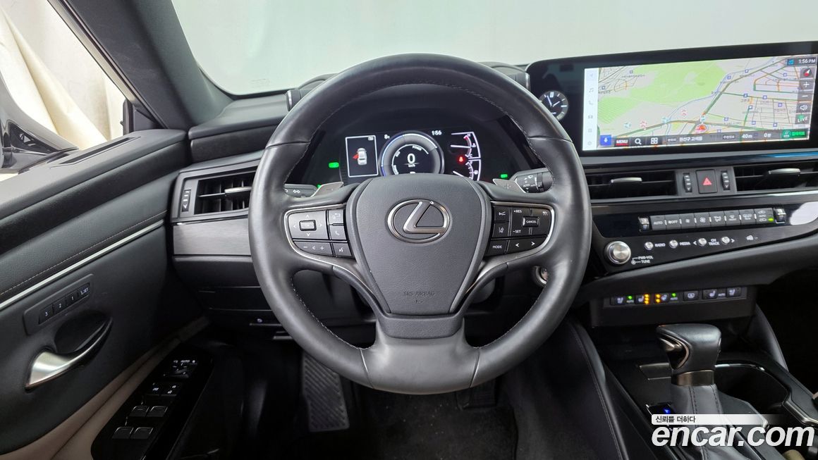 Lexus ES 2024