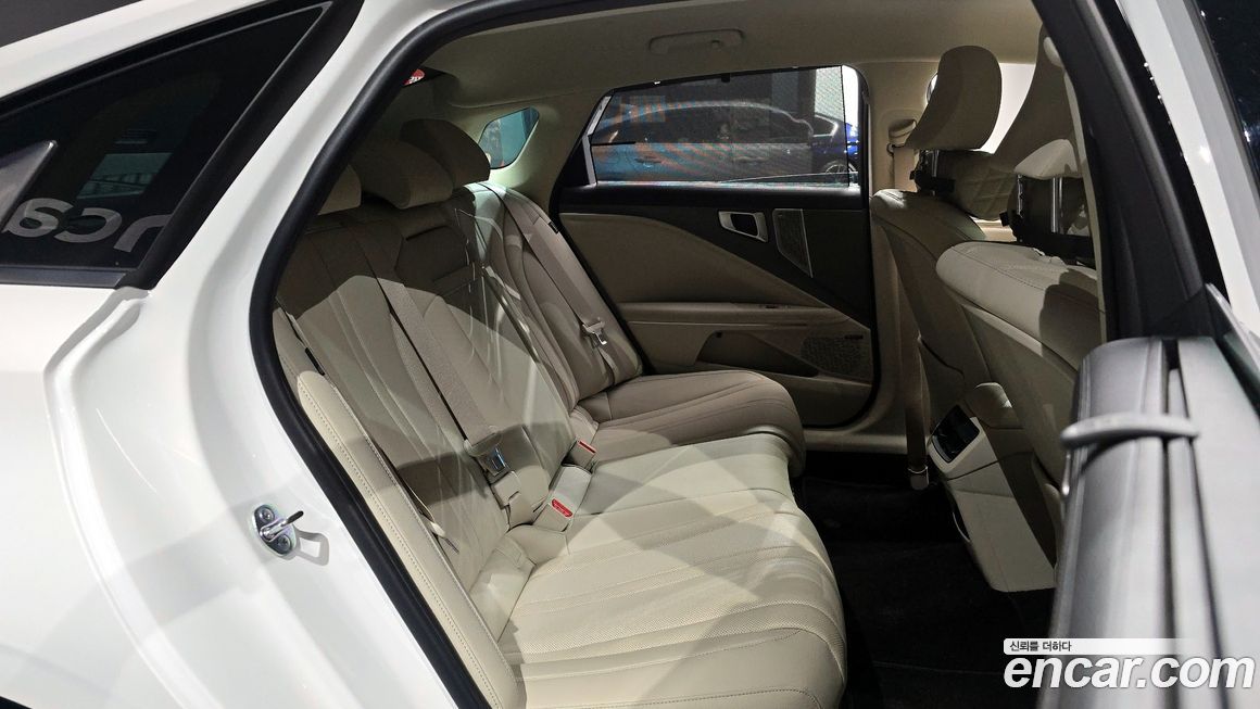 Kia K8 2025