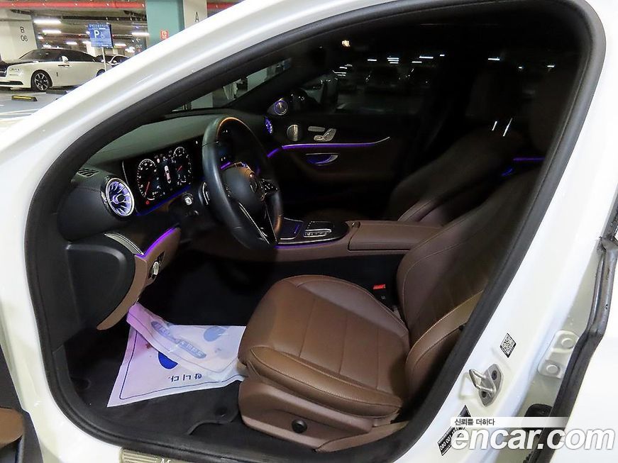 Mercedes-Benz E-Class 2023