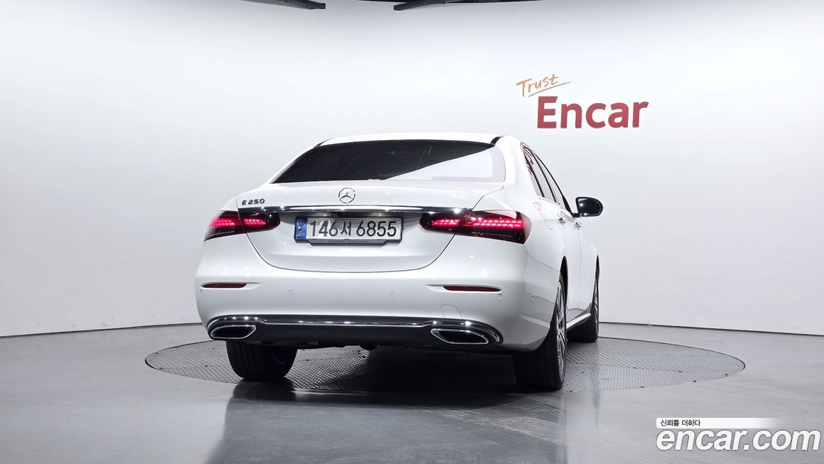 Mercedes-Benz E-Class 2021