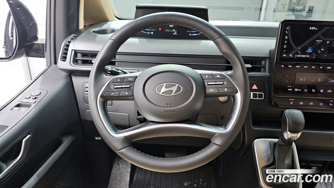 Hyundai Staria 2025