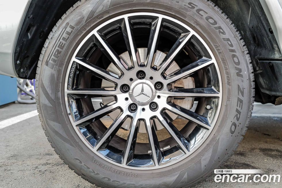 Mercedes-Benz G-Class 2023