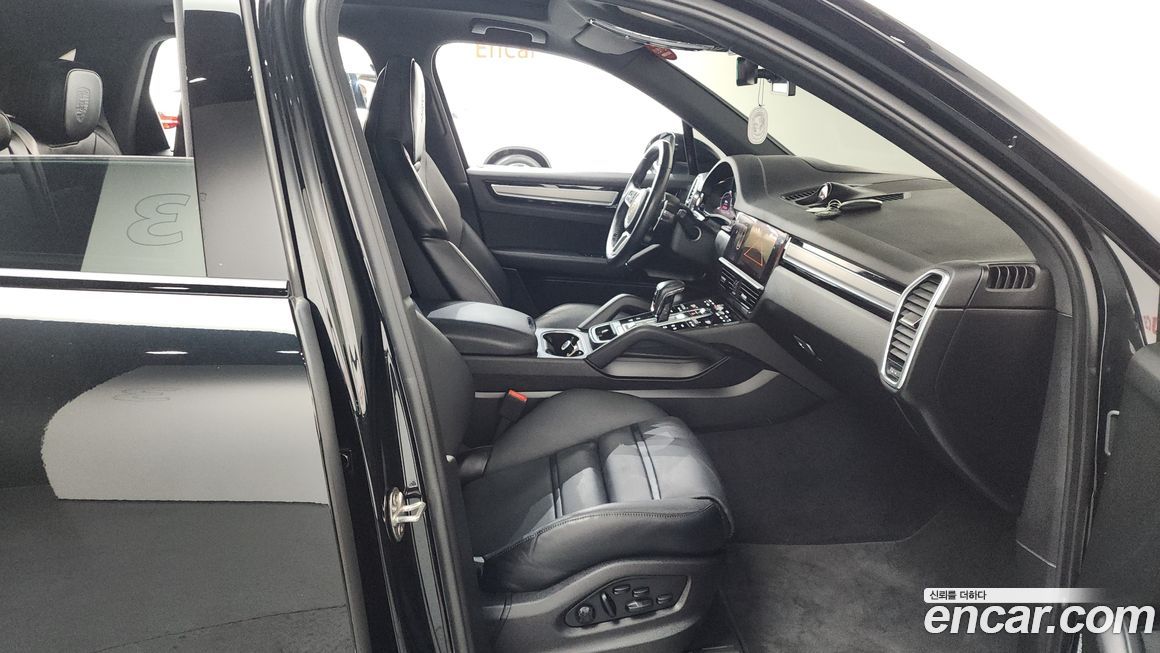 Porsche Cayenne 2023