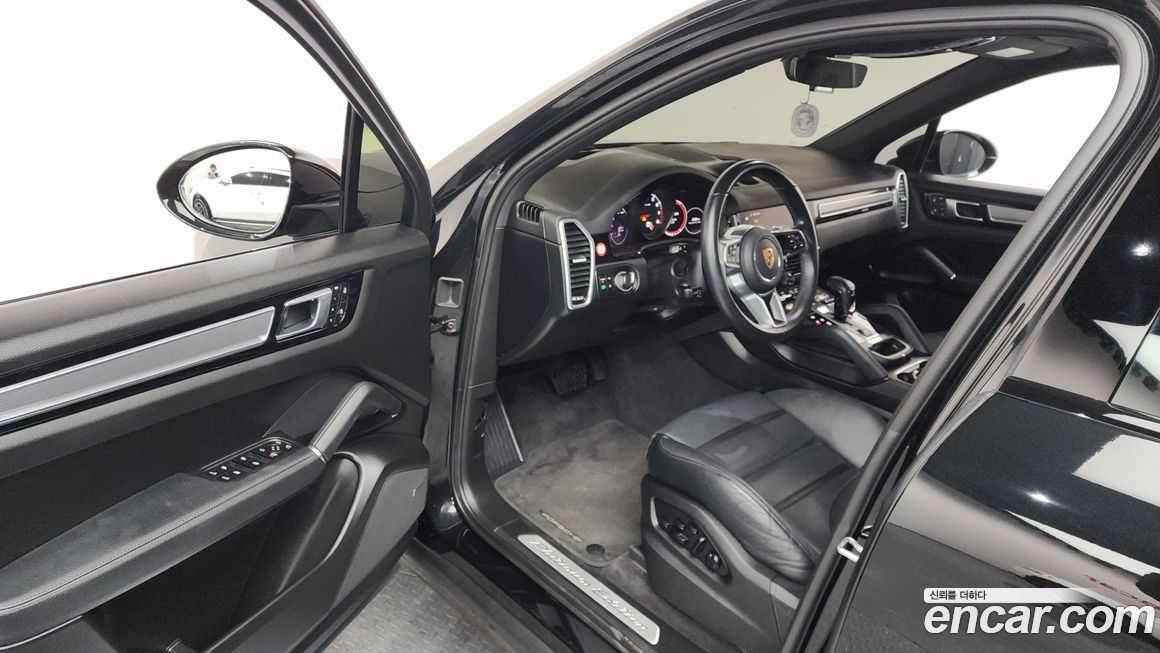 Porsche Cayenne 2023