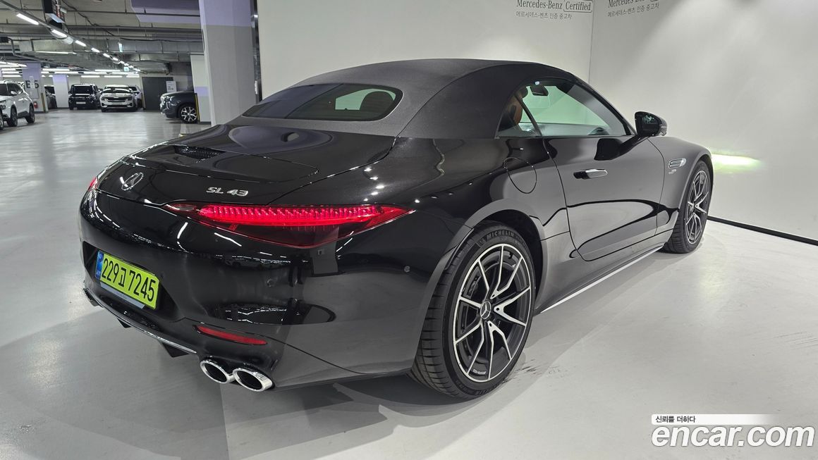 Mercedes-Benz SL-Class 2025