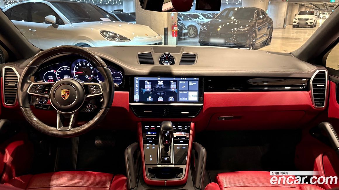 Porsche Cayenne 2021