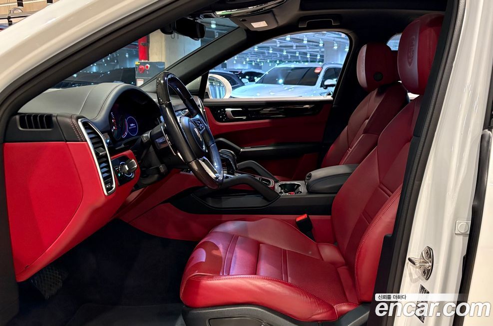 Porsche Cayenne 2021