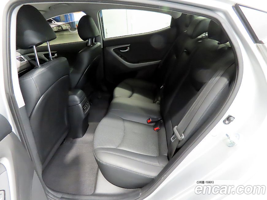 Hyundai AVANTE 2014